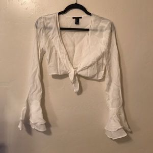 FOREVER 21 White long sleeve tie up crop