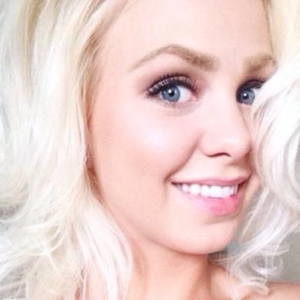 Meet your Posher, Julia