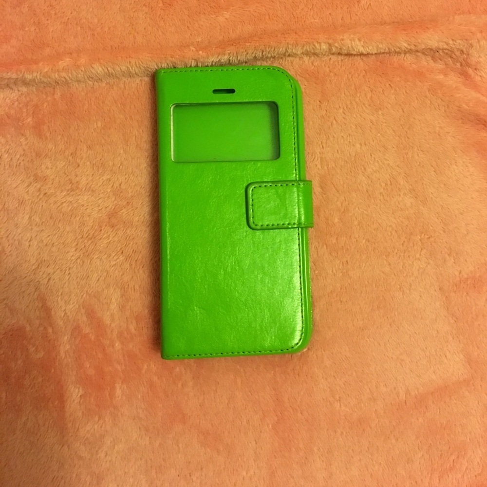 A green iPhone 6 case :)