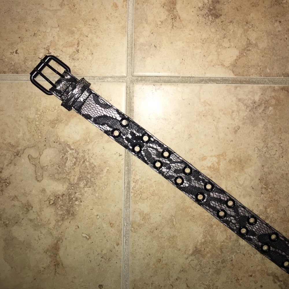 Lace belt