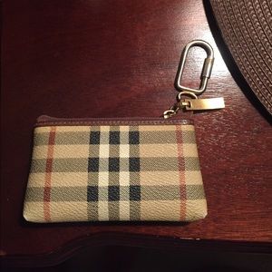 burberry key pouch