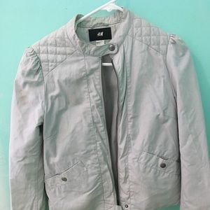 Hip light grey bomber jacket