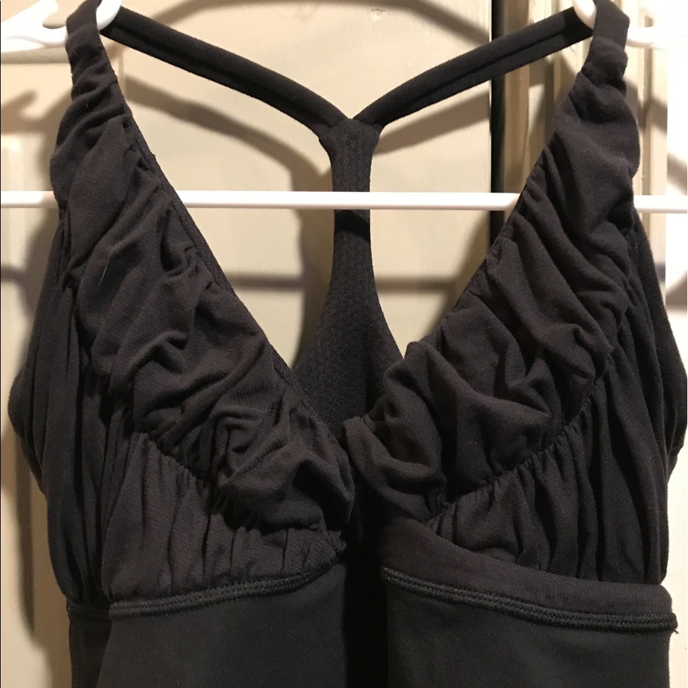Lululemon Athletica top