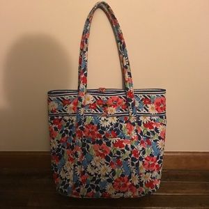 vera bradley tote bag