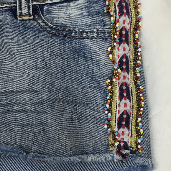 White Crow Embellished Shorts Size 25 - Picture 2 of 7