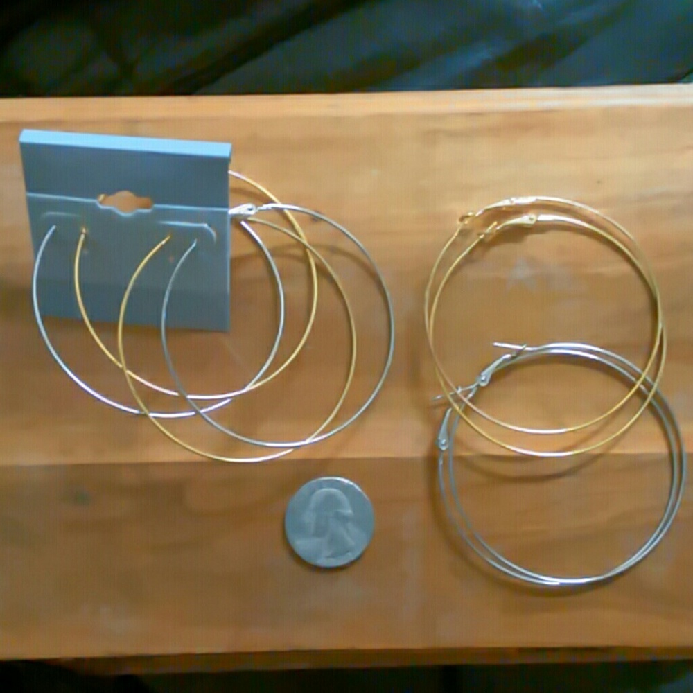 2 Pairs New Hoops