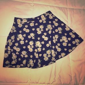 F21 Daisy skater skirt
