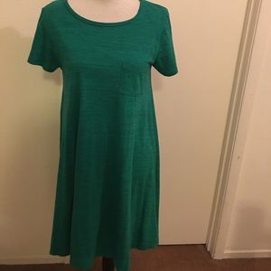 EUC LuLaRoe M Carly Green w/ black highlights