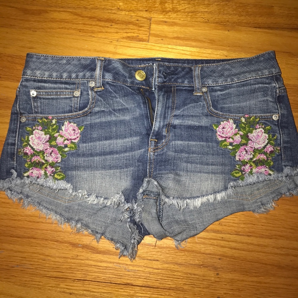 AEO Embroidered Flower shorts