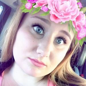 Meet your Posher, Alexandra