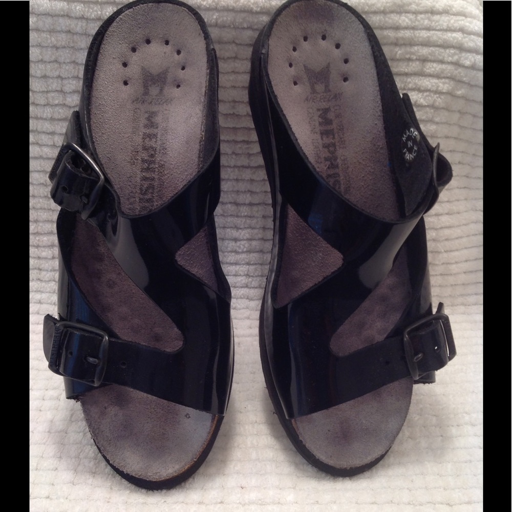 Mephisto.   Patent leather sandals
