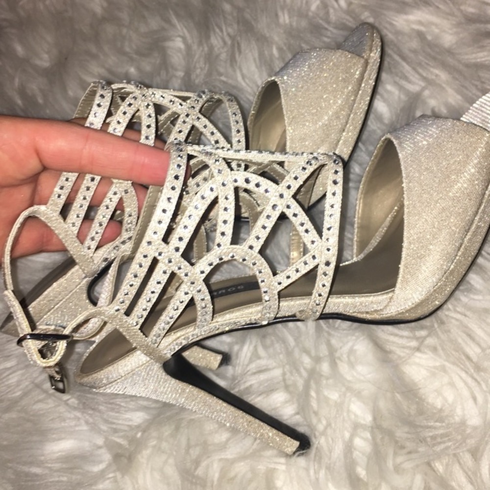 Gorgeous Prom Heels! Size 8.5