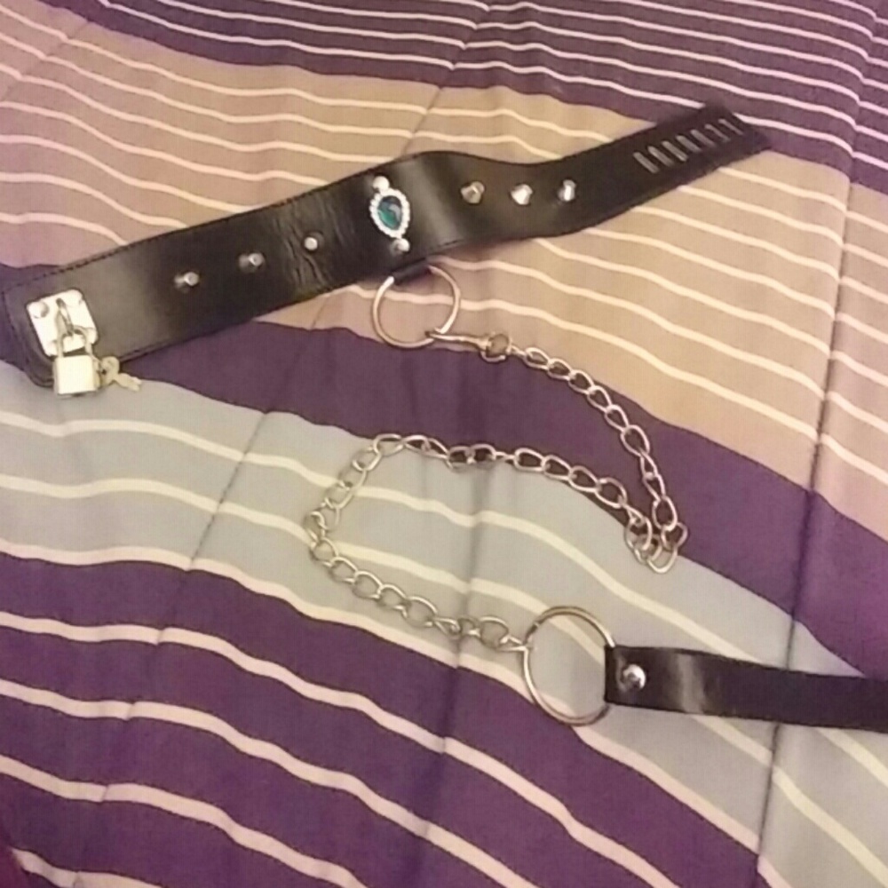Saphire collar.