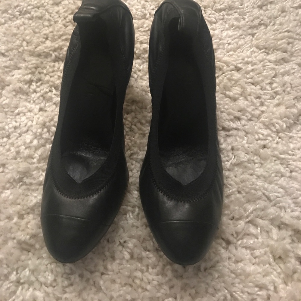 Black Chanel heels!! Basically new!