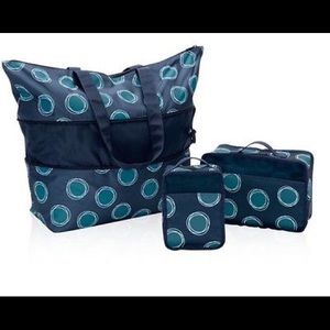 Expand a tote bundle