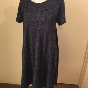 EUC LuLaRoe Carly Small black and blue