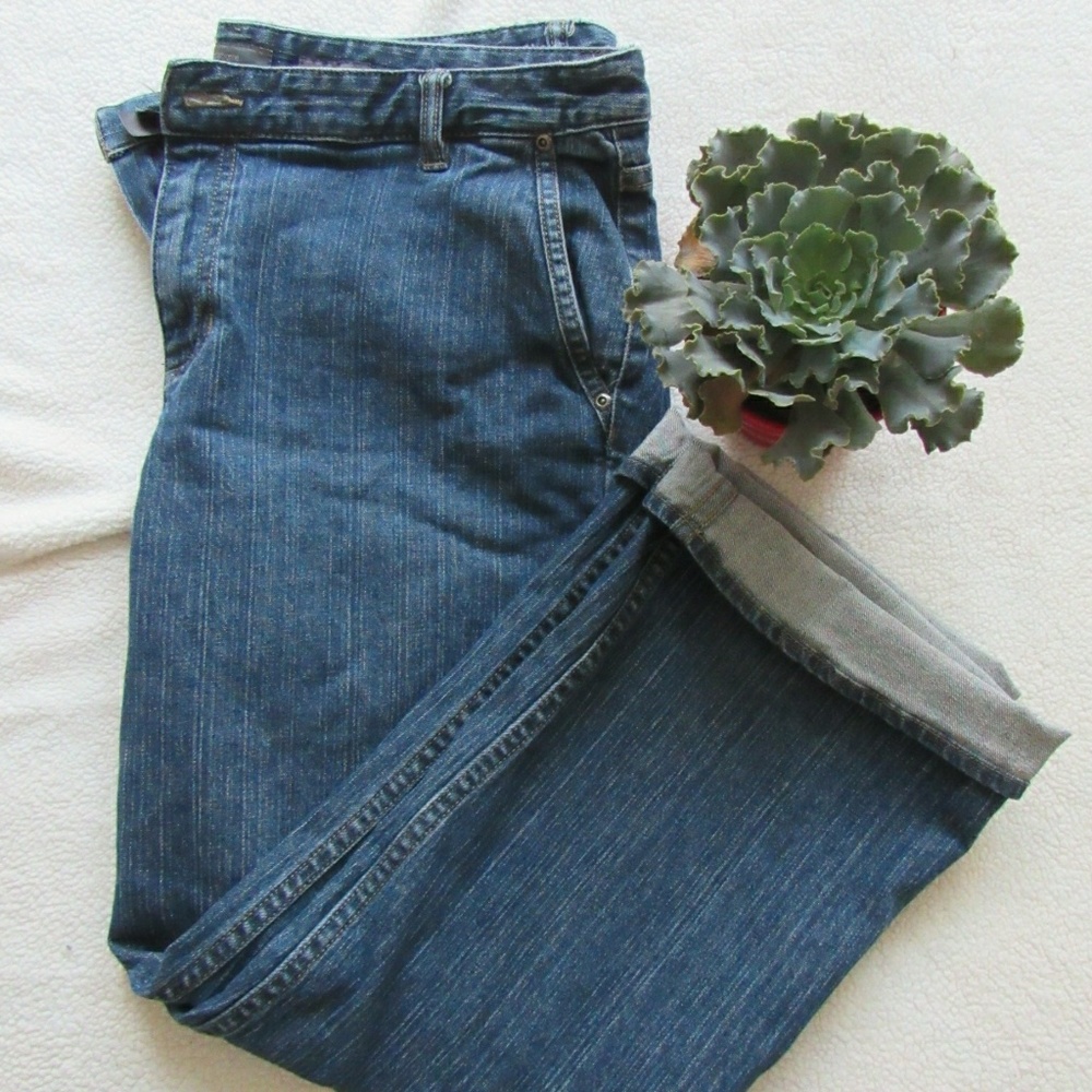 Liz Claiborne cropped/ankle pant