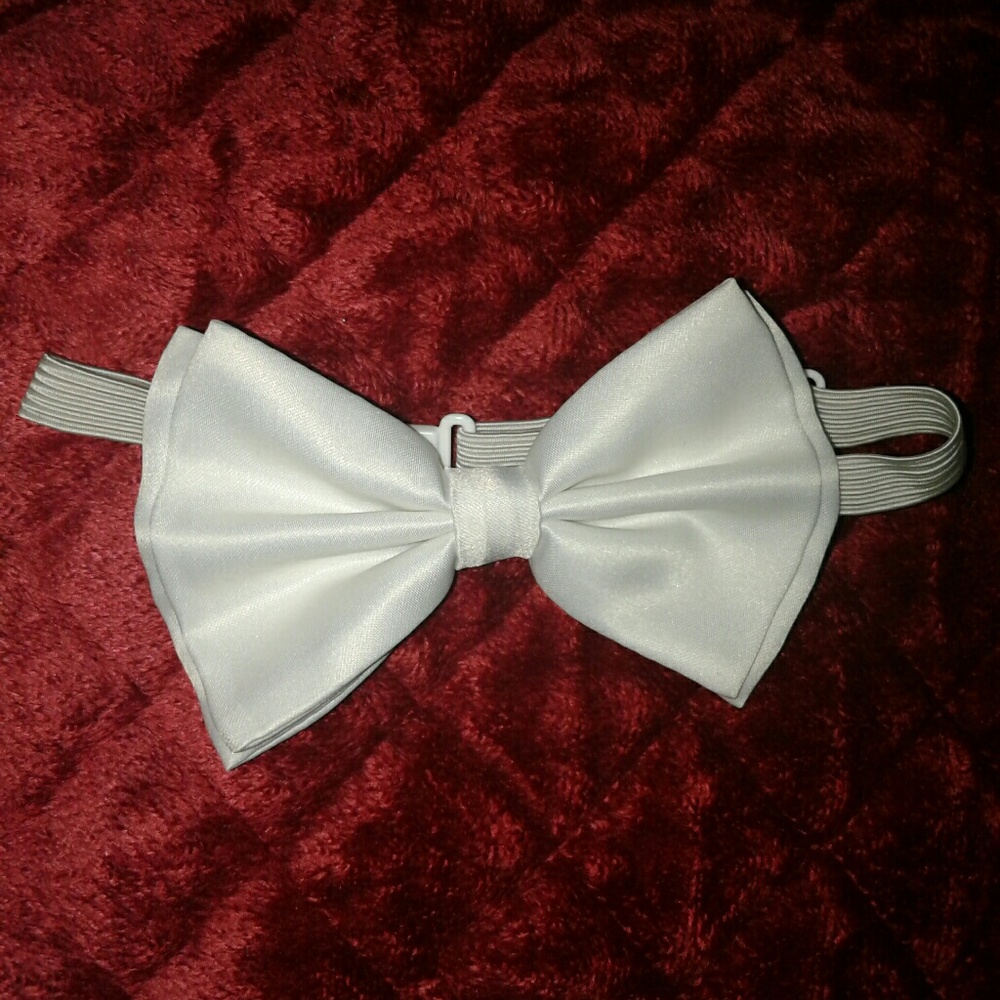 Bow tie
