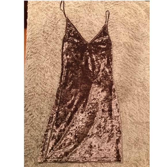 Tigermist brown deep V velvet dress - Picture 2 of 5