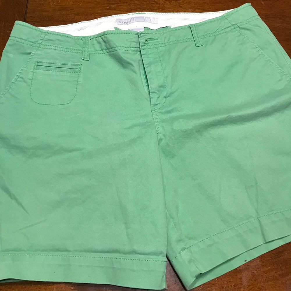 Old navy size 16 women's low-rise shorts (green)