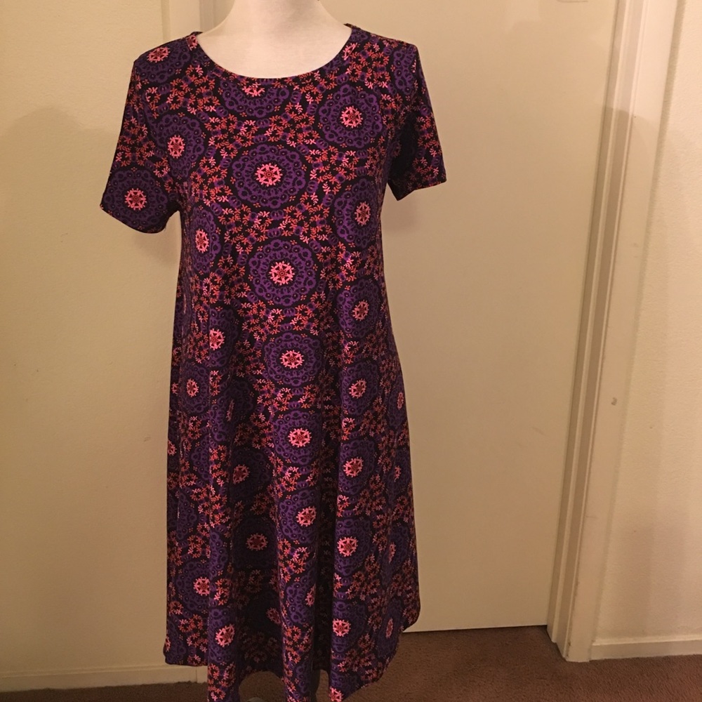 EUC LuLaRoe Carly leggings material