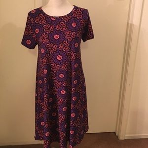 EUC LuLaRoe Carly leggings material