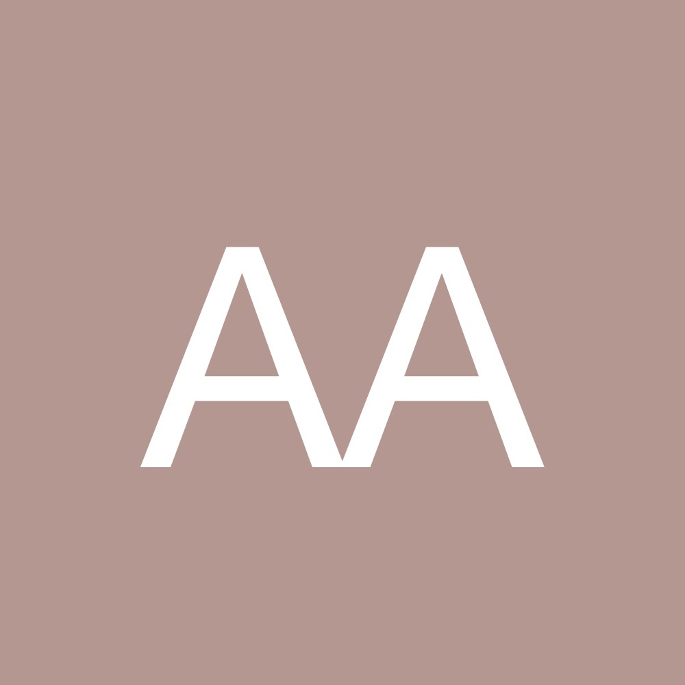 Meet your Posher, Adelina