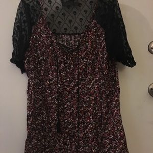 Torrid 2 Floral Lace Tie Up Tunic