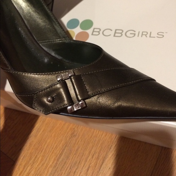 FINAL REDUCTION! BCBG Girls Pumps (7.5) - Picture 2 of 4