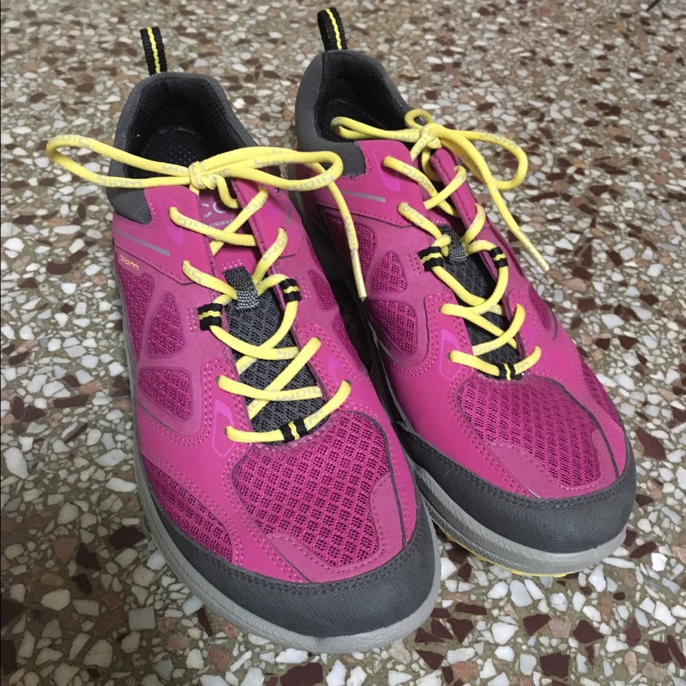 ECCO WOMENS BIOM TRAIL Shoe Sz 36