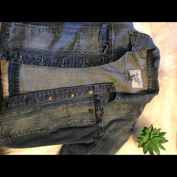 Jean jacket - Picture 2 of 3