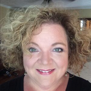 Meet your Posher, Becky