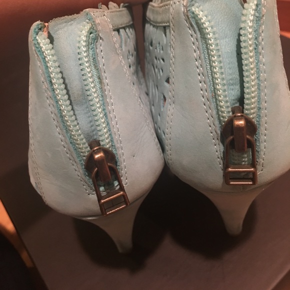 Pour la victore Heels! - Picture 5 of 6