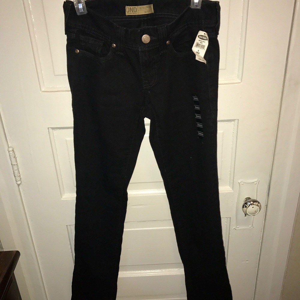 BRAND NEW BLACK OLD NAVY SKINNY JEANS! Size 2