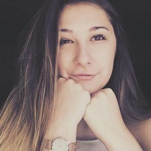 Meet your Posher, Danielle