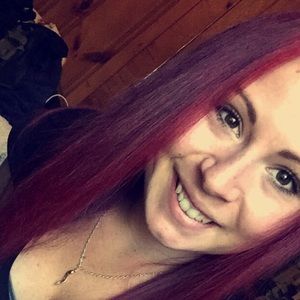 Meet your Posher, Alyssa