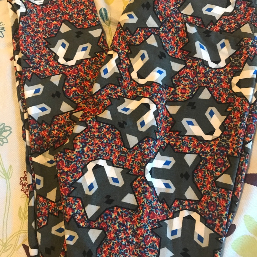 NWOT OS Lularoe Wolves Leggings Unicorn