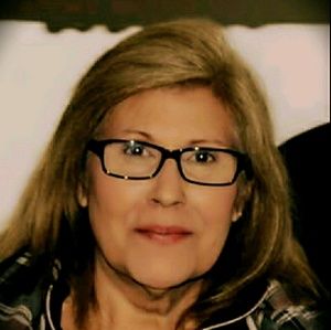 Meet your Posher, Lydia