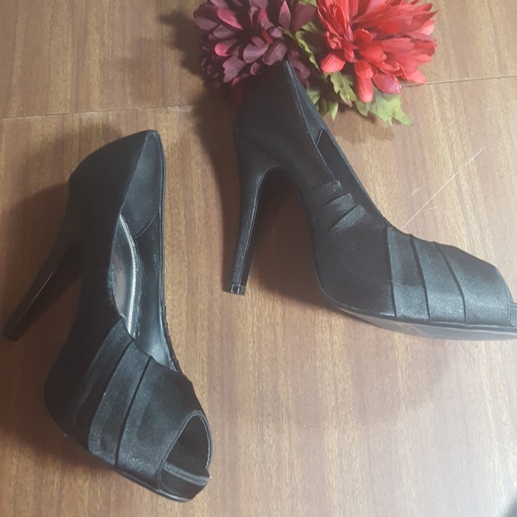 👠Lulu Townsend👠 Black satin 🌷pumps - Picture 3 of 7