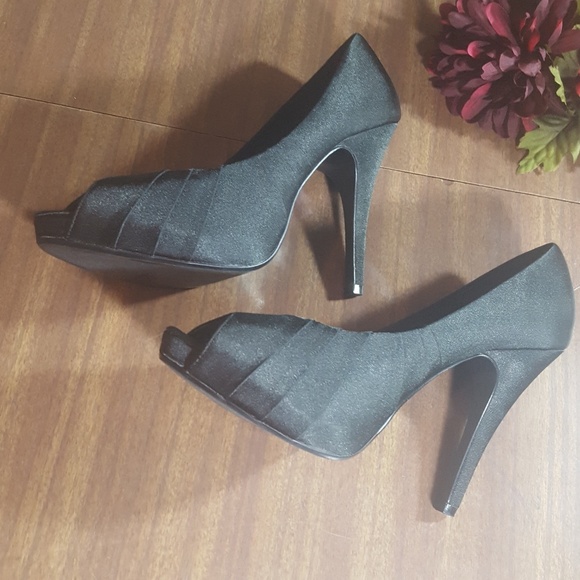 👠Lulu Townsend👠 Black satin 🌷pumps - Picture 7 of 7