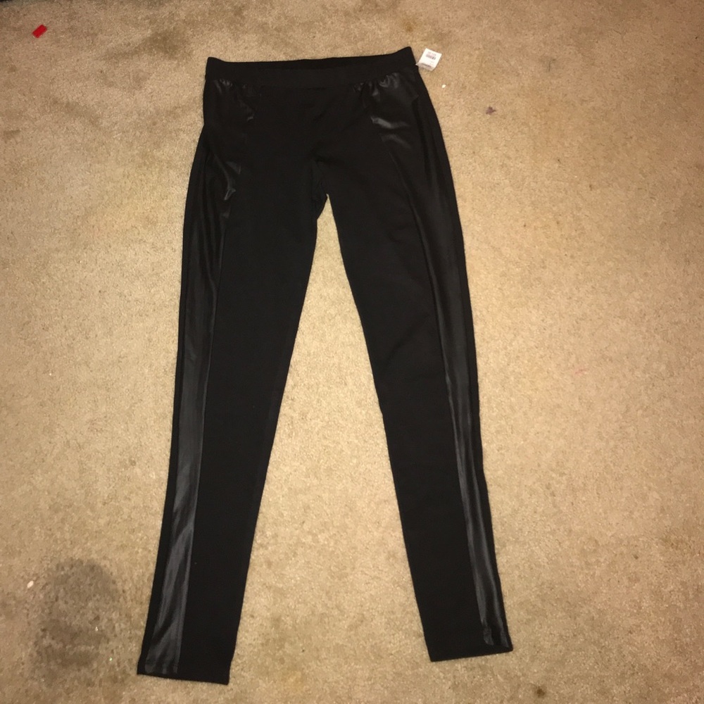 Black leggings