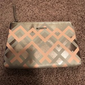 Stella & Dot clutch