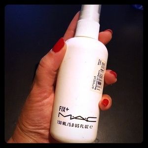 MAC Fix+ Finishing Spray