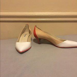 Oscar de la Renta red,white,and tan color