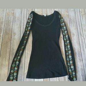 RARE Free People 'Heart on your sleeve' thermal M