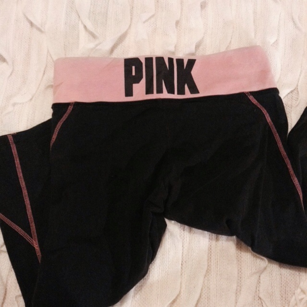VS PINK CROPPED LEGGINGS