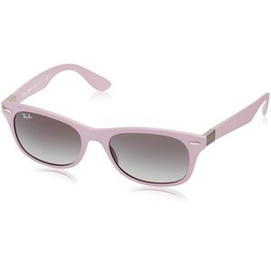 Ray-Ban Wayfarer Liteforce in Matte Pink