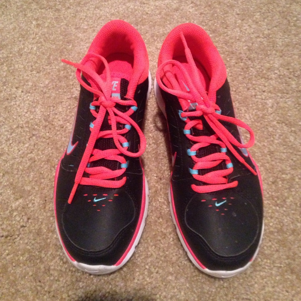 Nike Shoes - Picture 2 of 3