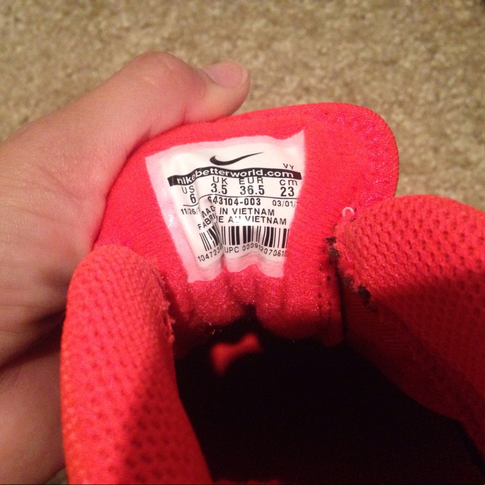 Nike Shoes - Picture 3 of 3