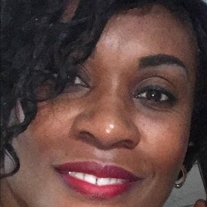 Meet your Posher, Mae